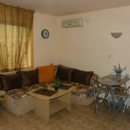 Apartment Eltrade In Vista Del Mar Ravda